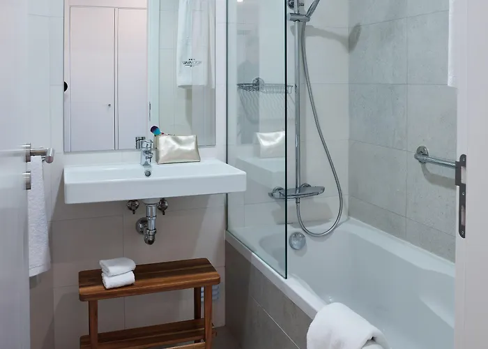Rochavau Hotel 4*