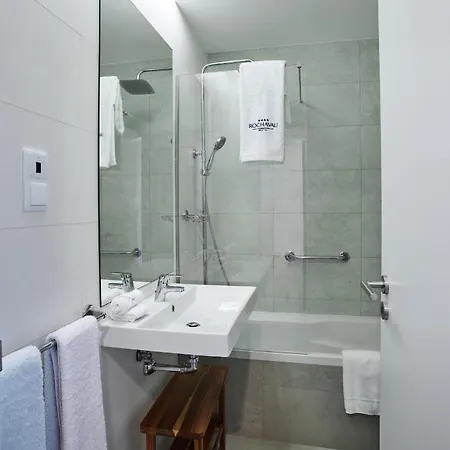 Rochavau 4*